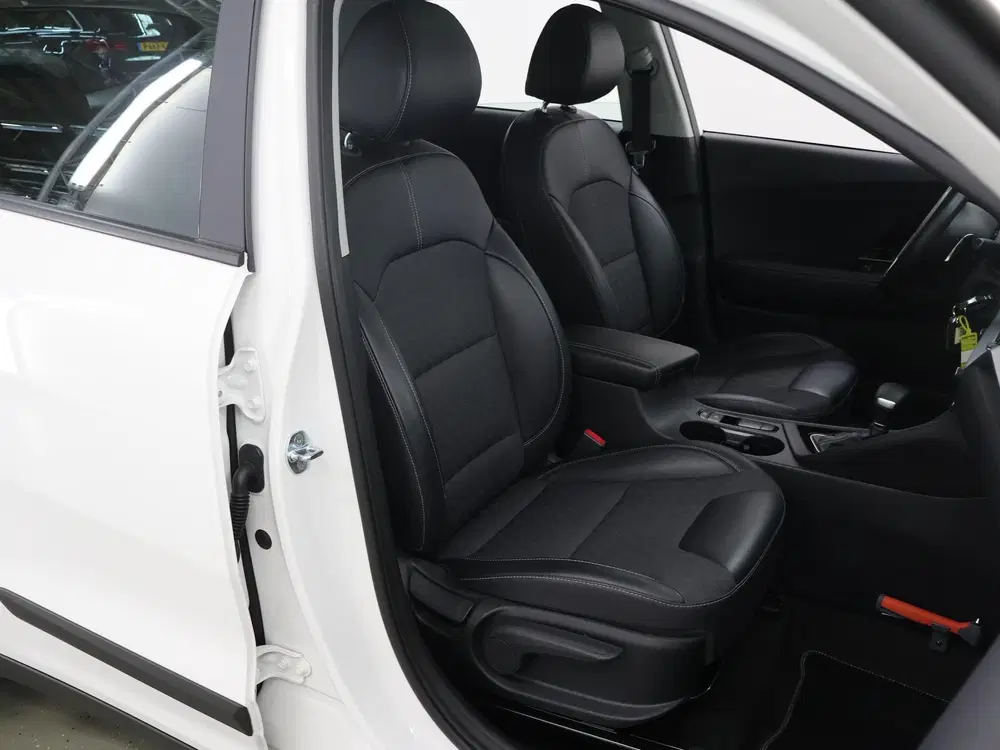 Kia Niro 1.6 GDi Hybrid DynamicLine uit 2021, foto 10
