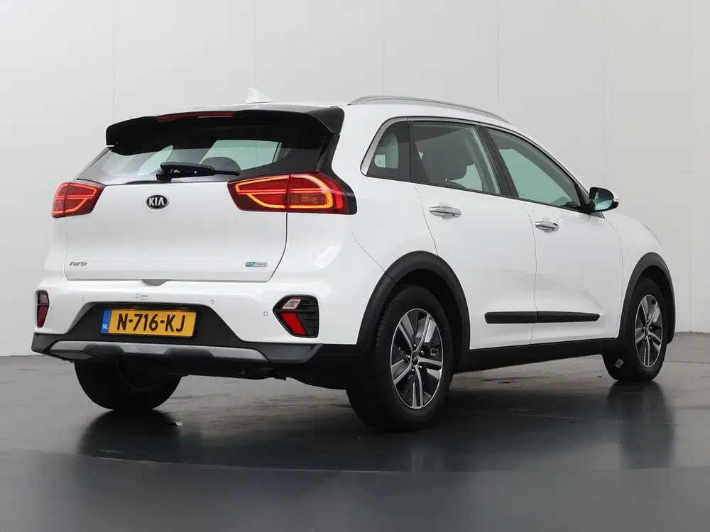 Kia Niro 1.6 GDi Hybrid DynamicLine uit 2021, foto 2