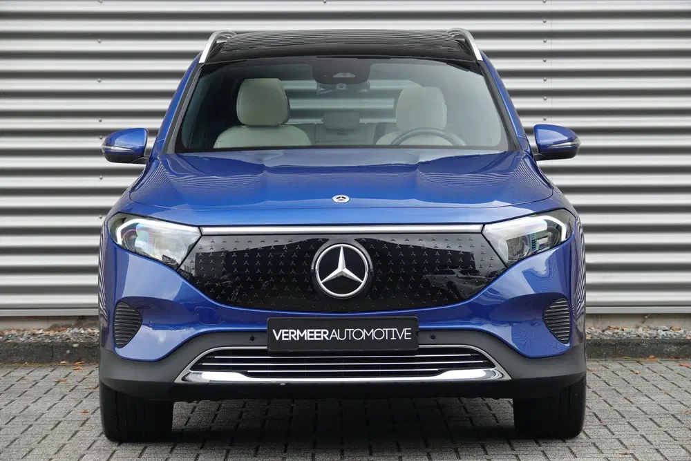 Mercedes-Benz EQB 250+ Luxury Line 71 kWh uit 2024, foto 2