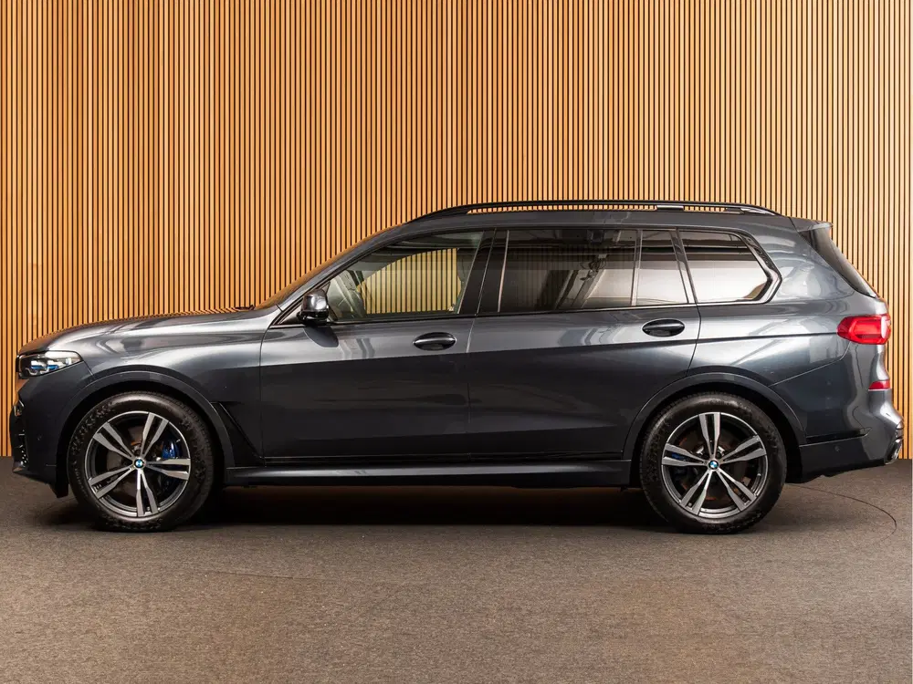 BMW X7 M50i M-SPORT uit 2020, foto 2