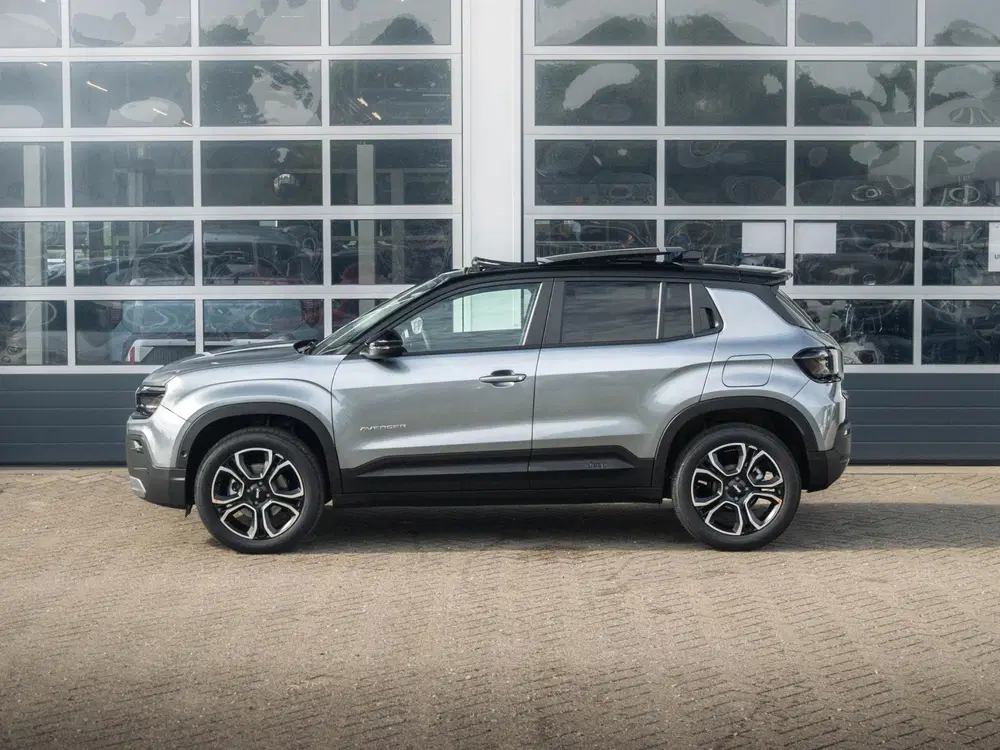 Jeep Avenger 1.2 e-Hybrid Summit uit 2025, foto 8