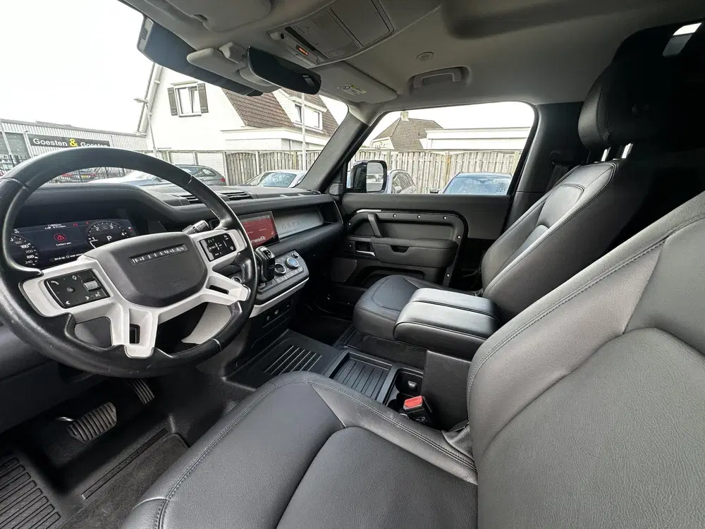 Land Rover Defender 3.0 D200 90 MHEV SE uit 2021, foto 11