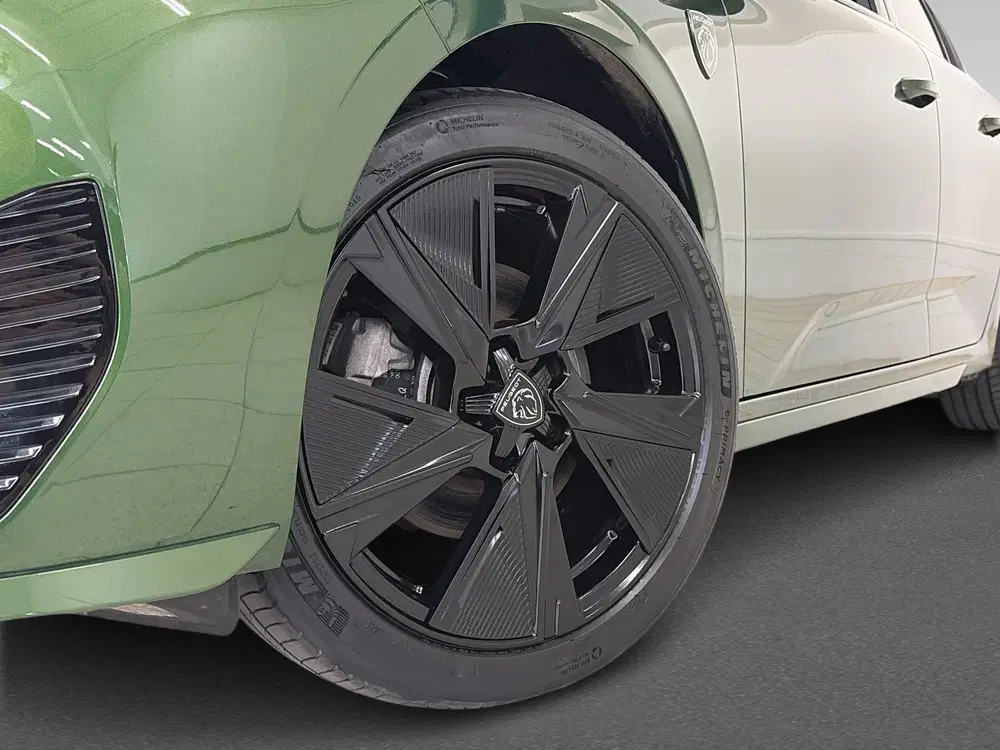 Peugeot 308 GT EV 54 kWh uit 2025, foto 13