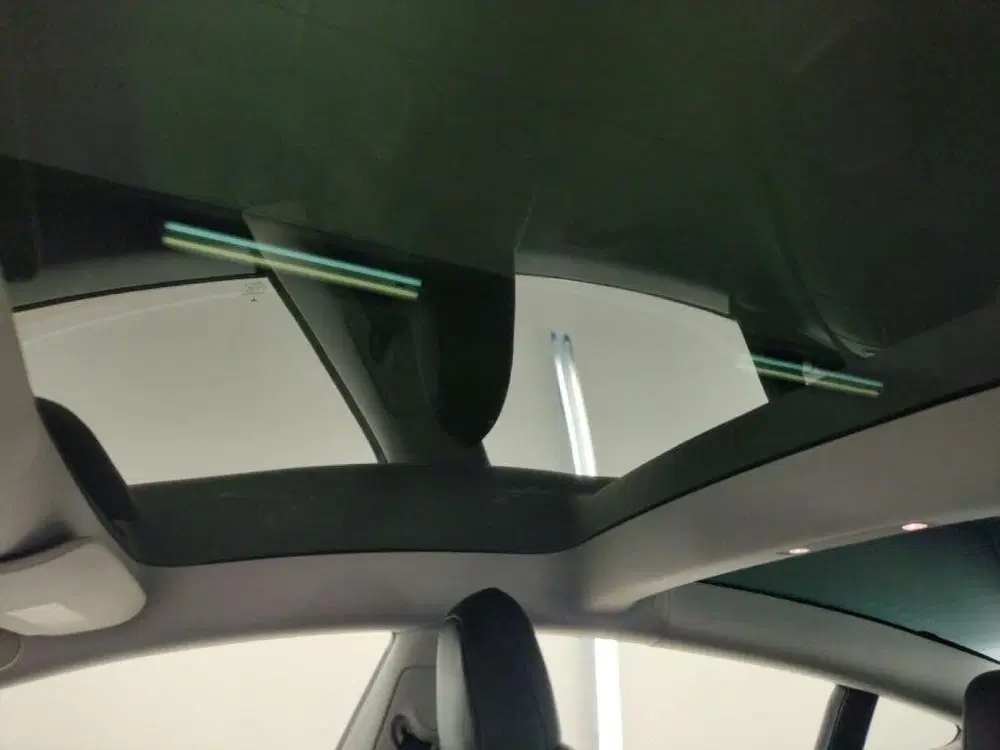 Tesla Model 3 uit 2021, foto 8