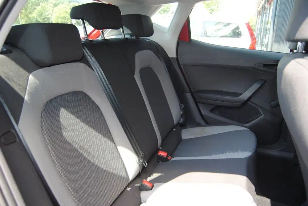 SEAT Ibiza 1.0 TSI BnsInt. uit 2019, foto 8