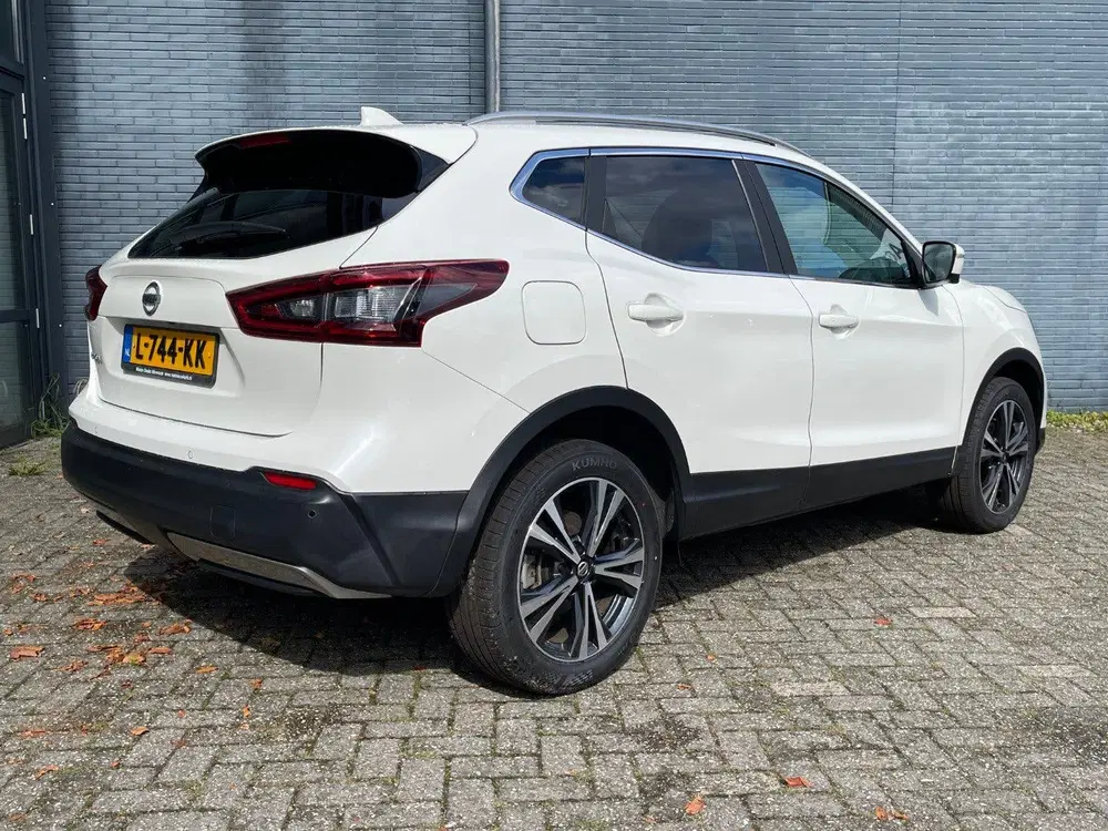 Nissan Qashqai 1.3 DIG-T 140pk Design Edition uit 2021, foto 2