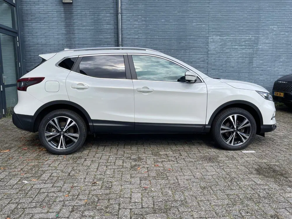 Nissan Qashqai 1.3 DIG-T 140pk Design Edition uit 2021, foto 3