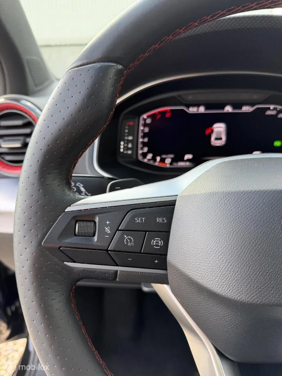 SEAT Ibiza 1.0 TSI FR 110PK DSG PANO VIRTUAL CAMERA A uit 2023, foto 12