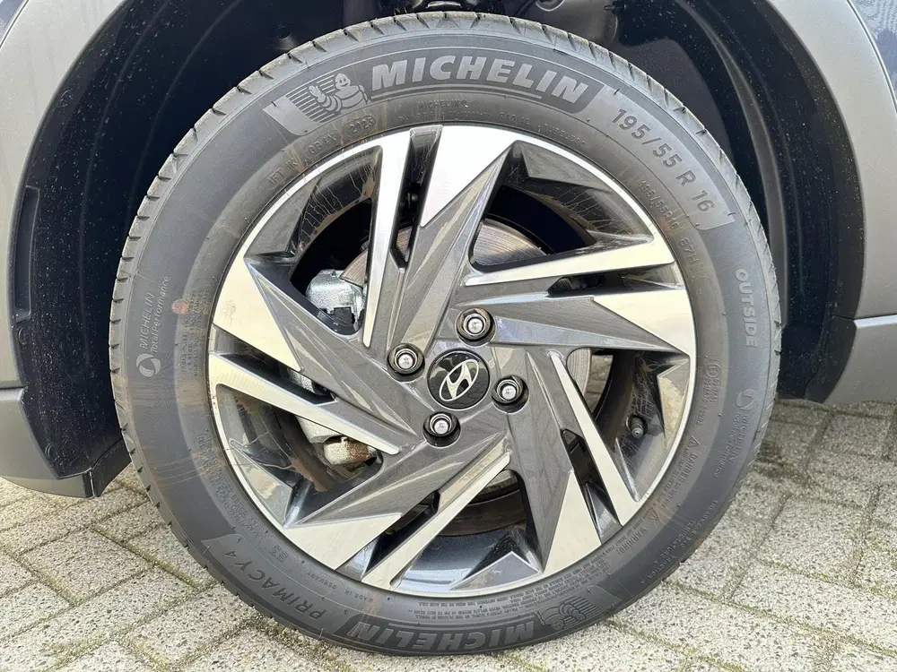 Hyundai BAYON 1.0 T-GDI 48V 100PK Aut Premium uit 2025, foto 2