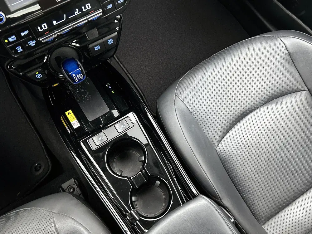 Toyota Prius 1.8 Executive uit 2019, foto 13