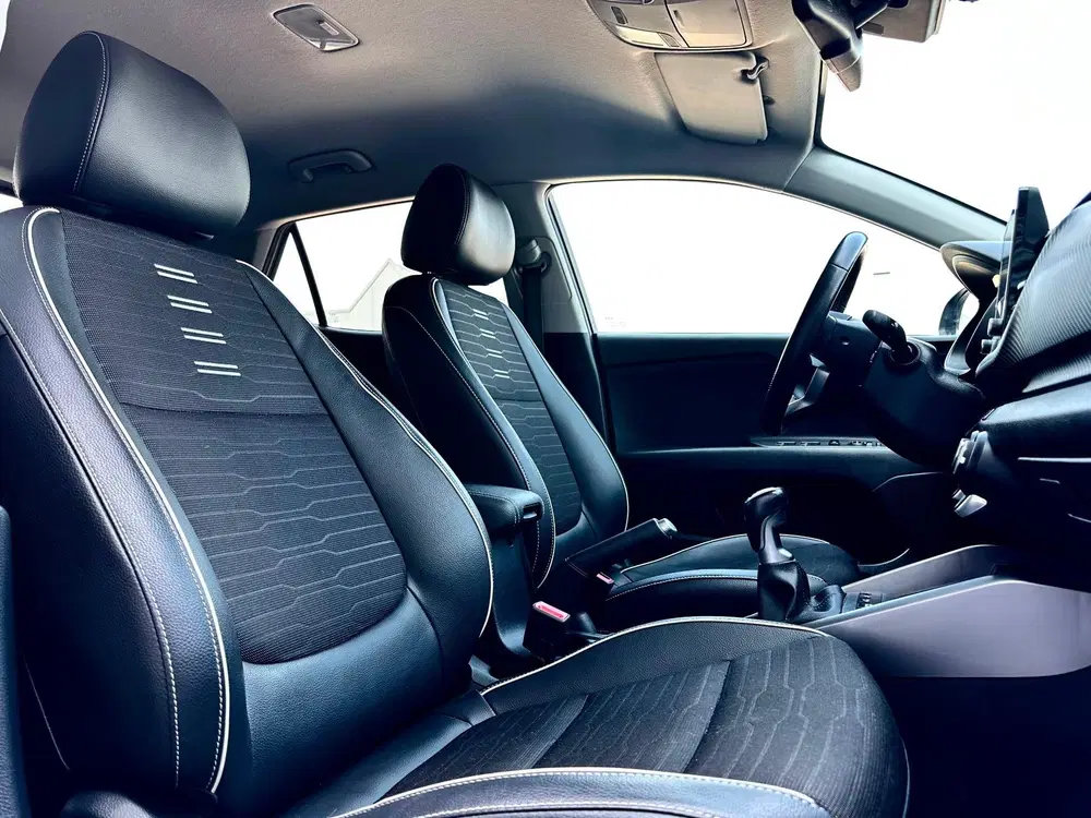 Kia Stonic 1.0 T-GDi MHEV GT-Line uit 2023, foto 10