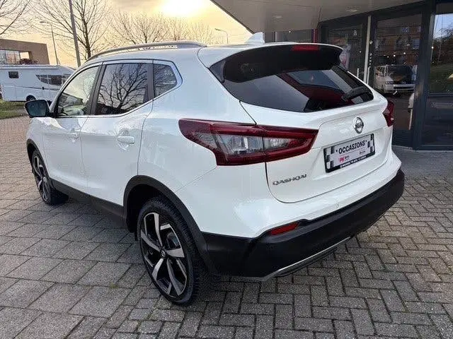 Nissan Qashqai 1.3 DIG-T Premium Edition uit 2021, foto 2