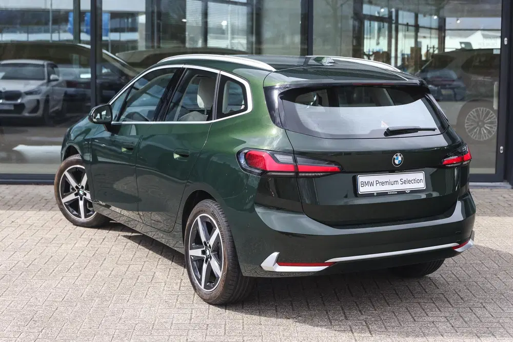 BMW 2-serie Active Tourer 218i Luxury Line Automaat uit 2026, foto 2