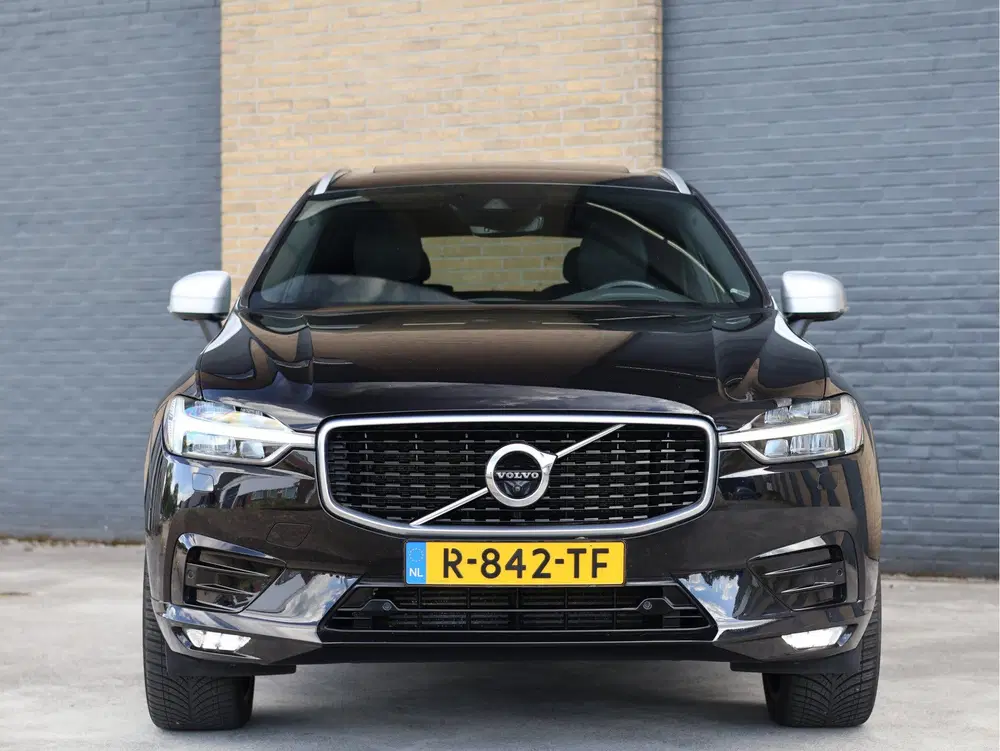 Volvo XC60 2.0 T6 AWD R-Design 310 PK uit 2019, foto 13
