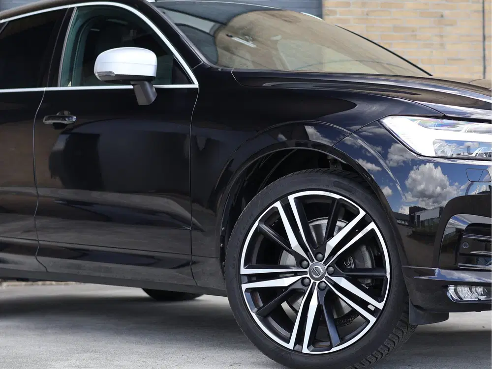 Volvo XC60 2.0 T6 AWD R-Design 310 PK uit 2019, foto 15