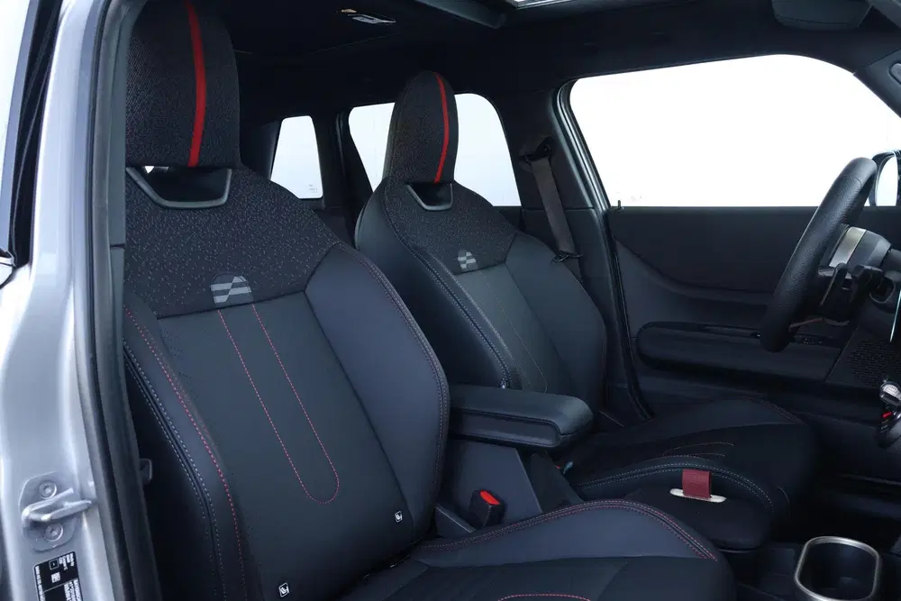 Mini John Cooper Works 1.5 Cooper C John Cooper Works XL uit 2026, foto 9