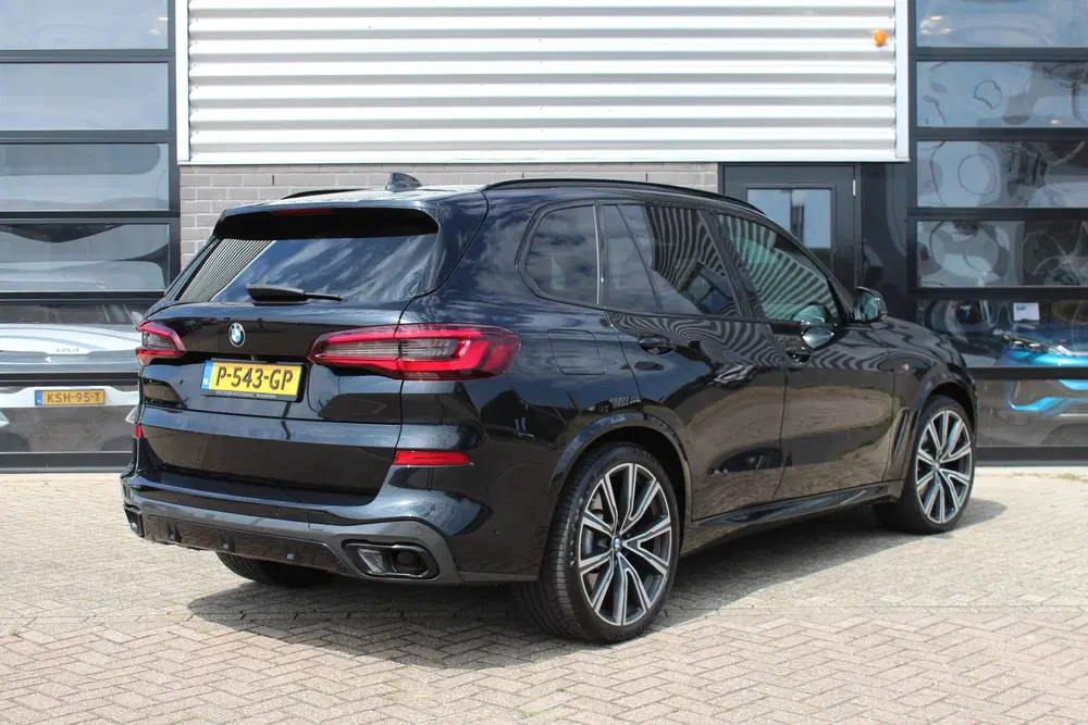 BMW X5 xDrive30d High Executive 7p uit 2021, foto 3
