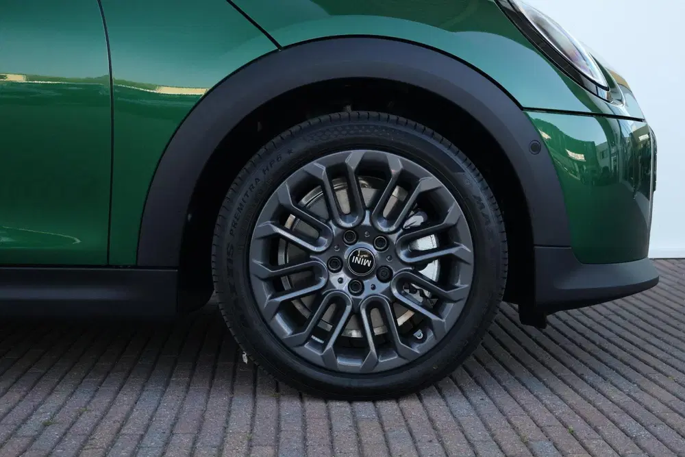 Mini Cooper C 1.5 Cooper C Blackyard uit 2026, foto 4