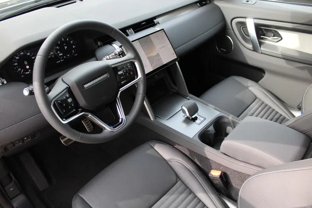 Land Rover Discovery Sport P270e Business Landmark Edition uit 2026, foto 4