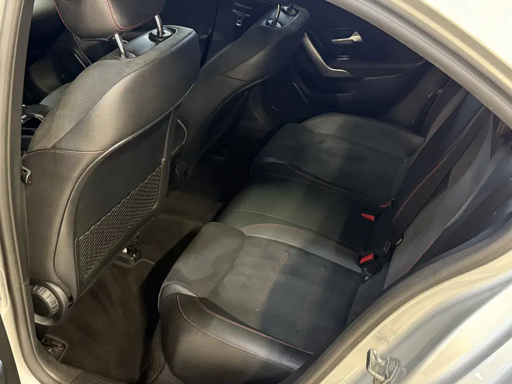 Mercedes-Benz A-Klasse 220 4MATIC Premium uit 2019, foto 11