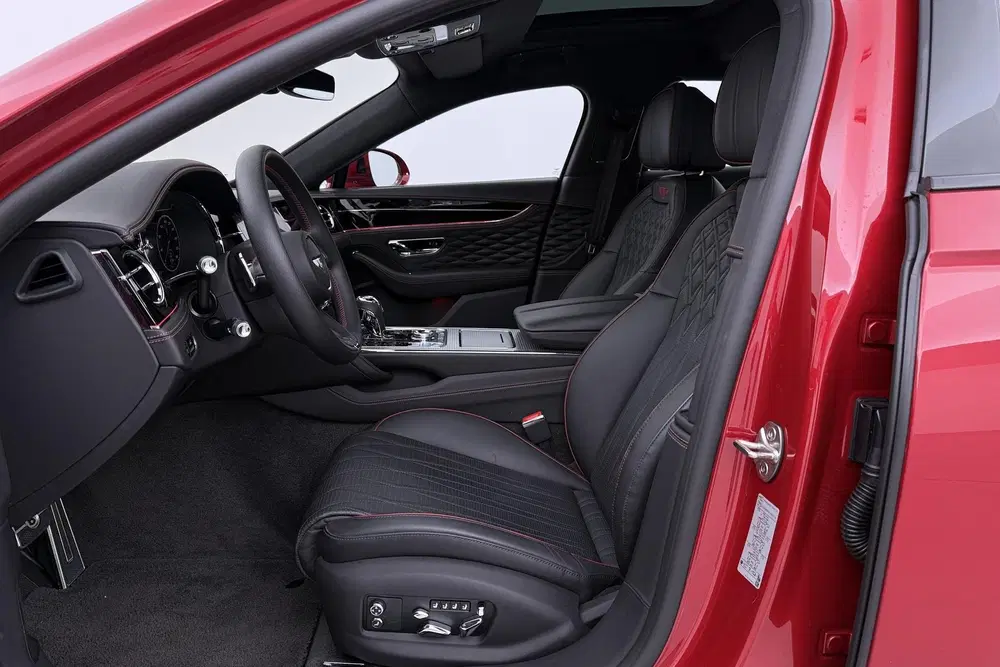 Bentley Flying Spur 2.9 V6 Azure uit 2023, foto 3