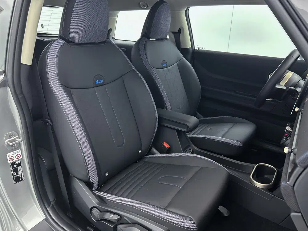 Mini Hatchback Cooper C Automaat uit 2026, foto 13