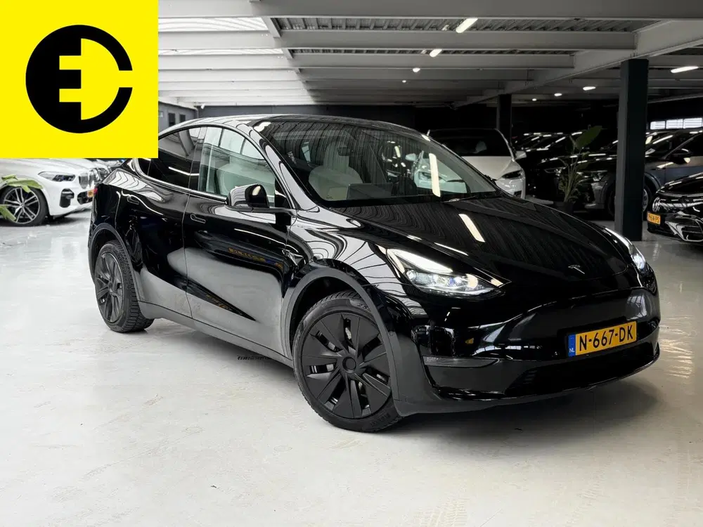 Tesla Model Y Long Range AWD 75 kWh uit 2021, foto 12