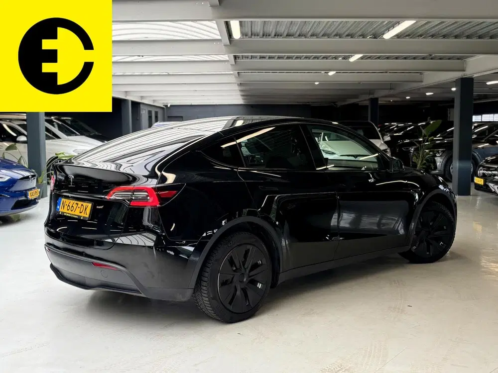 Tesla Model Y Long Range AWD 75 kWh uit 2021, foto 14