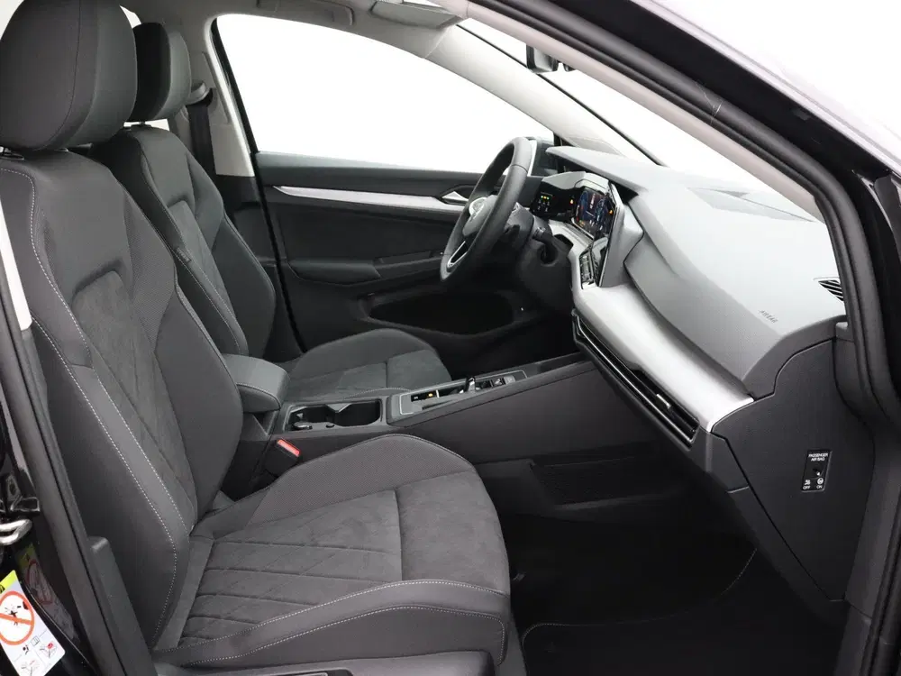Volkswagen Golf 1.0 eTSI Life Business 110 PK DGS DS uit 2023, foto 5