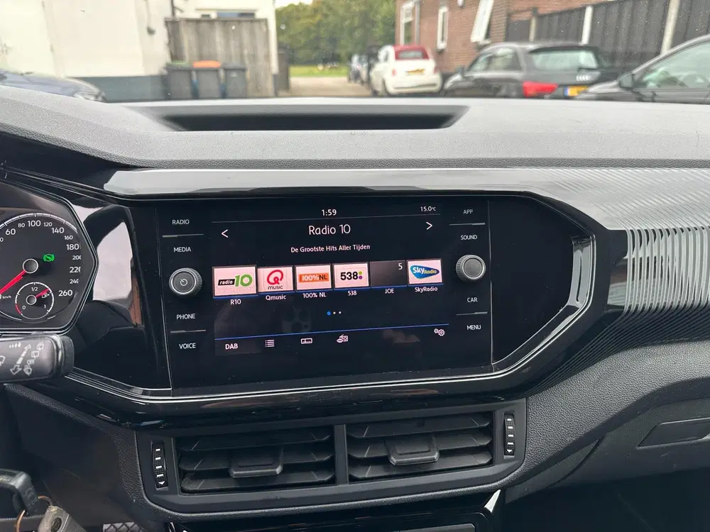 Volkswagen T-Cross 1.0 TSI Style Business R -line AUTOMAAT-C uit 2020, foto 14