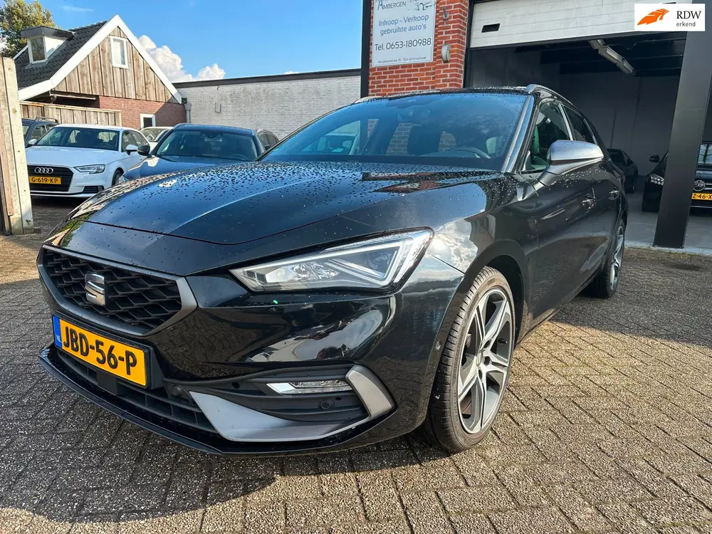 SEAT Leon 1.5 TSI FR Business Intense PANORAMAD uit 2023