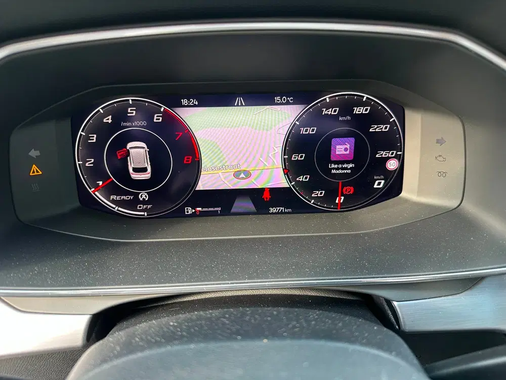 SEAT Leon 1.5 TSI FR Business Intense PANORAMAD uit 2023, foto 13