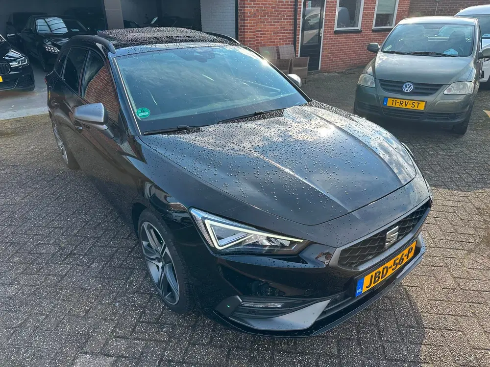 SEAT Leon 1.5 TSI FR Business Intense PANORAMAD uit 2023, foto 8