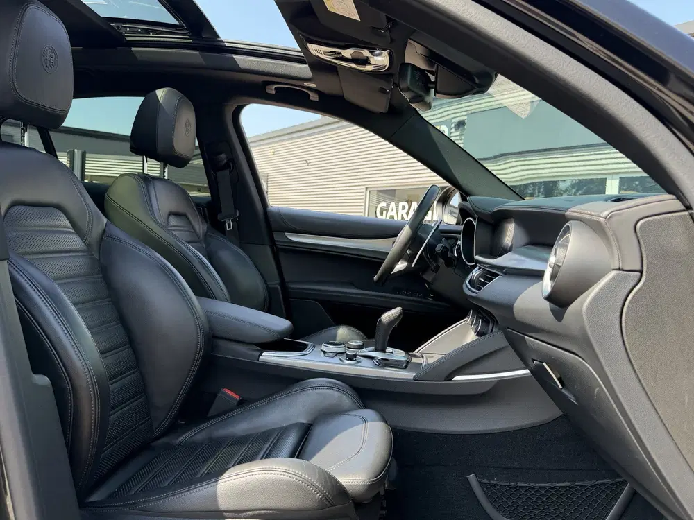 Alfa Romeo Stelvio 2.0 T AWD Veloce uit 2021, foto 8