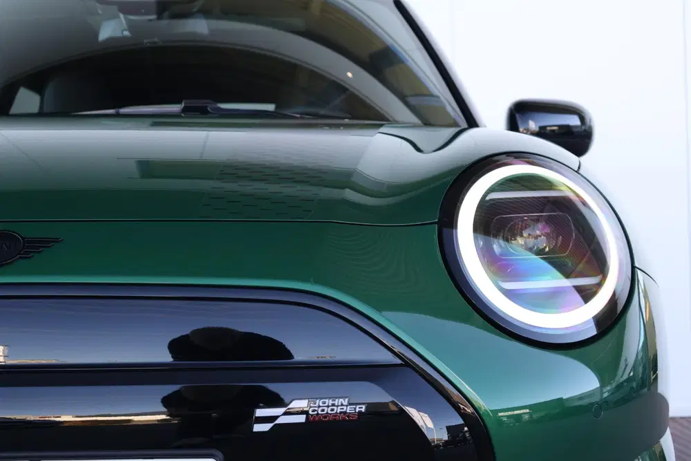 Mini John Cooper Works Cooper E John Cooper Works M 40.7 kWh uit 2026, foto 3