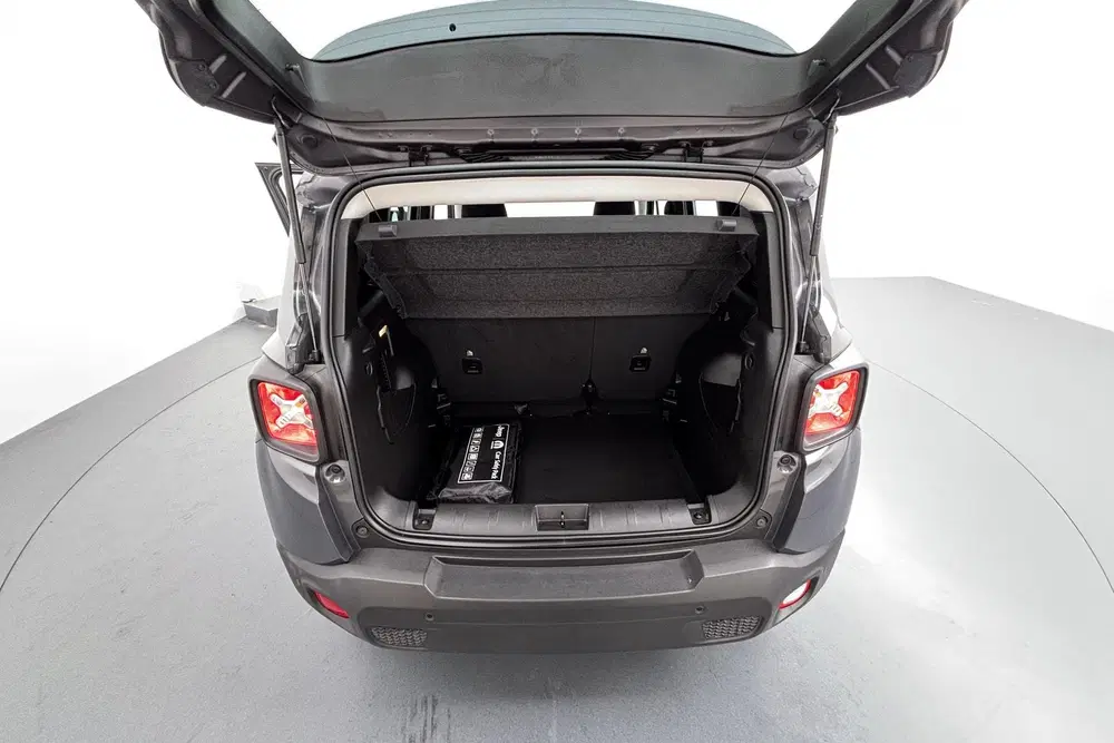 Jeep Renegade 1.5T e-Hybrid Limited Compact avontuur met uit 2023, foto 14