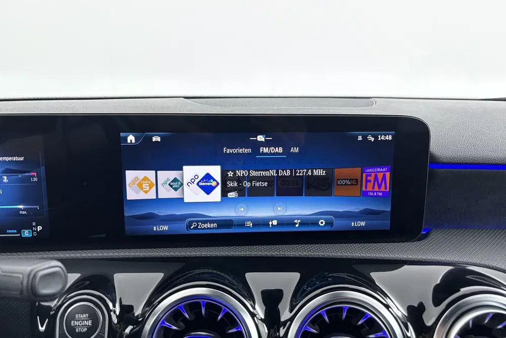 Mercedes-Benz A-Klasse 180 AMG Line Sportief uiterlijk met e uit 2023, foto 5