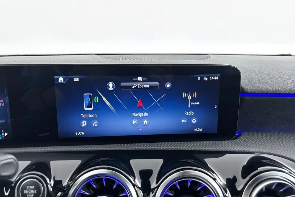 Mercedes-Benz A-Klasse 180 AMG Line Sportief uiterlijk met e uit 2023, foto 9