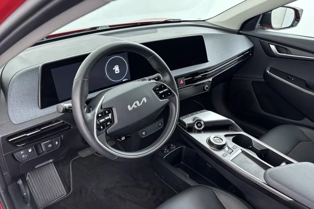 Kia EV6 Air 58 kWh Fel en flitsend onderweg met al uit 2022, foto 13