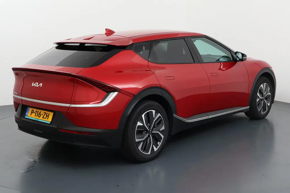 Kia EV6 Air 58 kWh Fel en flitsend onderweg met al uit 2022, foto 6
