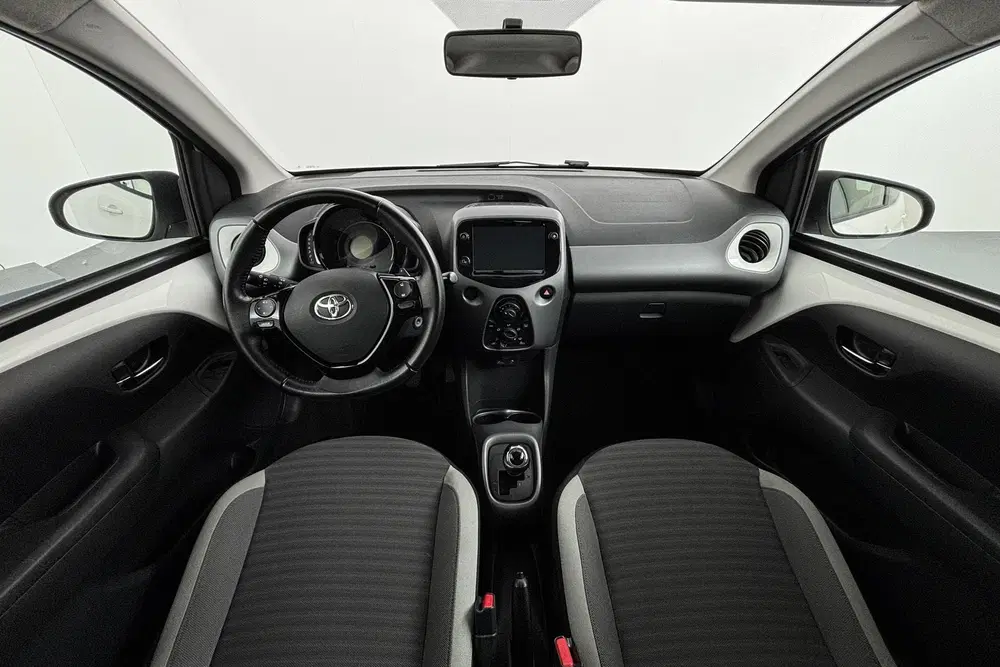 Toyota Aygo 1.0 VVT-i x-play moeiteloos automatisch ri uit 2019, foto 2