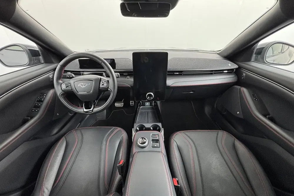 Ford Mustang Mach-E Extended AWD 98 kWh Volledig elektrisch uit 2021, foto 2