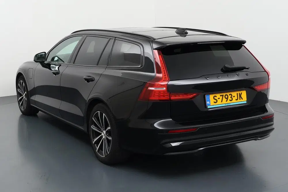 Volvo V60 2.0 T8 Plug-in hybrid AWD Ultimate Dark Zw uit 2023, foto 11