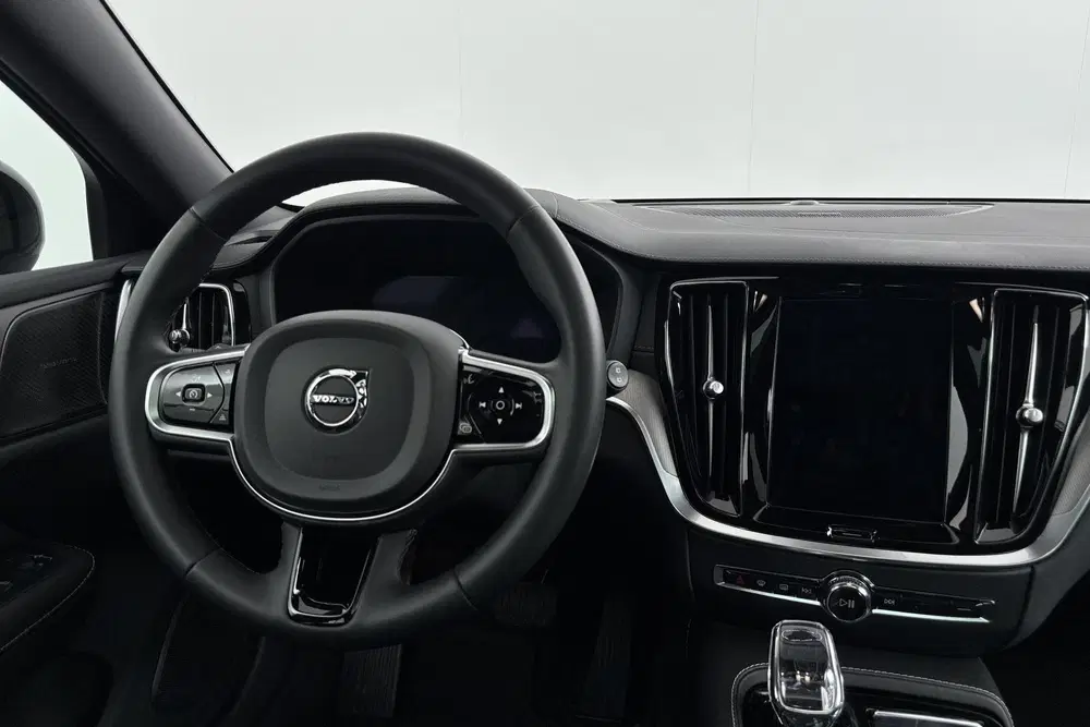 Volvo V60 2.0 T8 Plug-in hybrid AWD Ultimate Dark Zw uit 2023, foto 12
