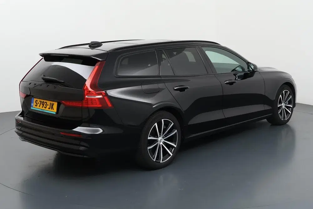 Volvo V60 2.0 T8 Plug-in hybrid AWD Ultimate Dark Zw uit 2023, foto 6