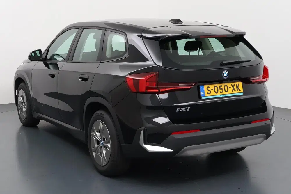 BMW iX1 xDrive30 Launch Edition 67 kWh Elektrisch uit 2023, foto 12