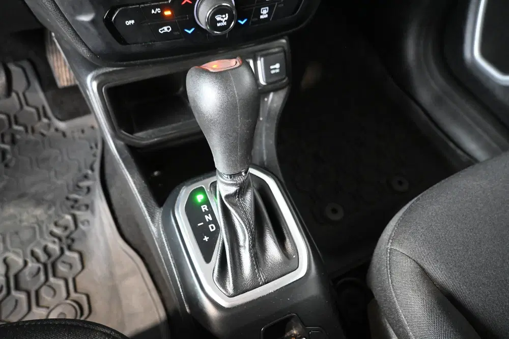 Jeep Renegade 1.3T Limited Automaat Clima Carplay Cruise uit 2019, foto 11