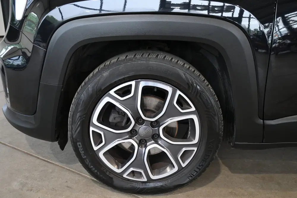 Jeep Renegade 1.3T Limited Automaat Clima Carplay Cruise uit 2019, foto 15