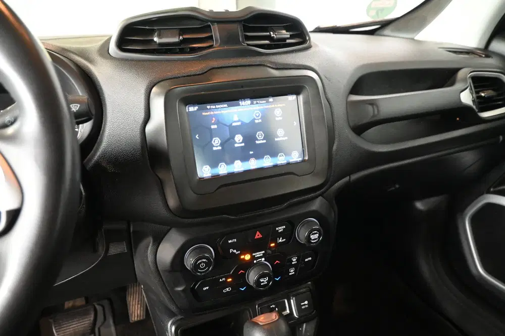 Jeep Renegade 1.3T Limited Automaat Clima Carplay Cruise uit 2019, foto 9