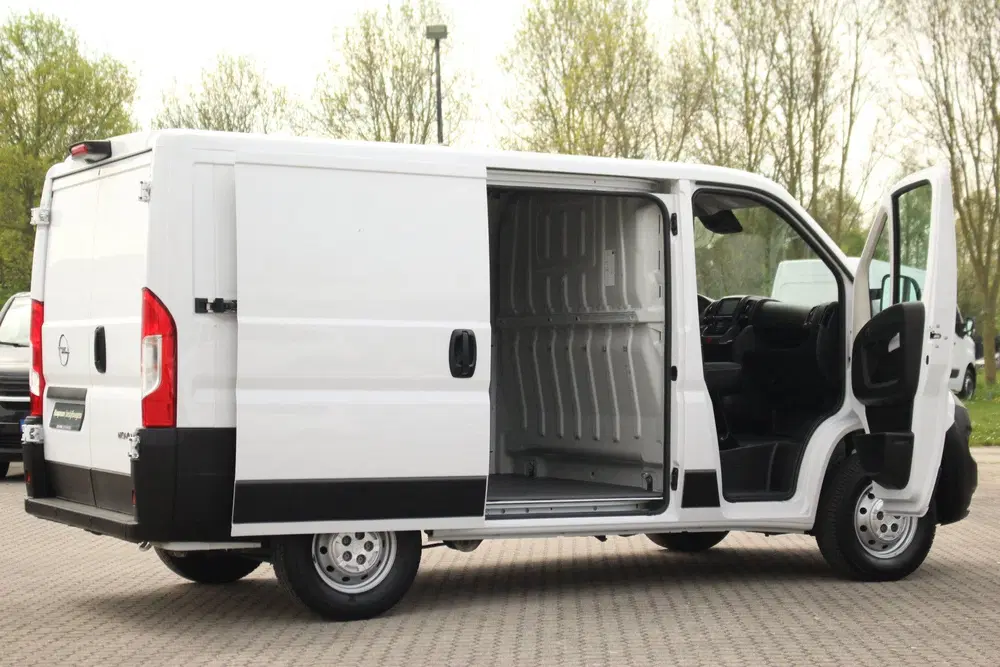 Opel Movano 140pk L1H1 3.5t uit 2024, foto 5